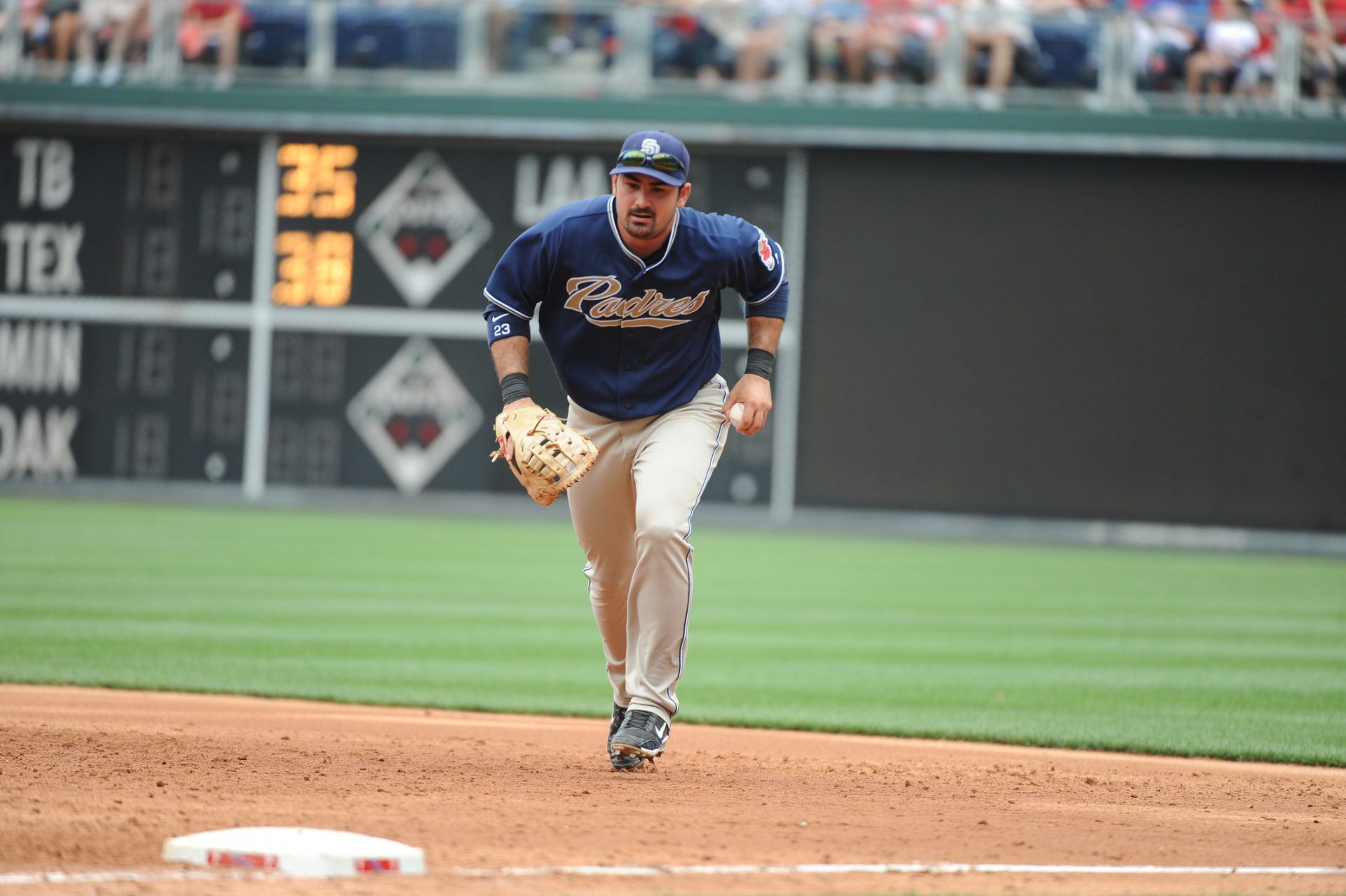 Adrián González